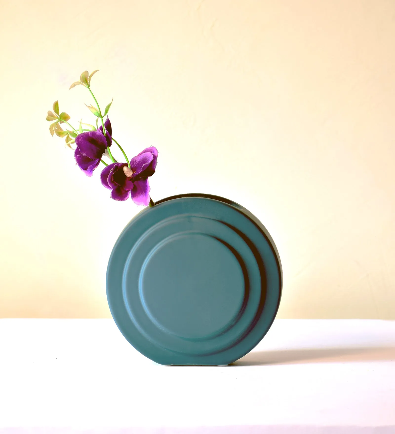 Contour Round Vase