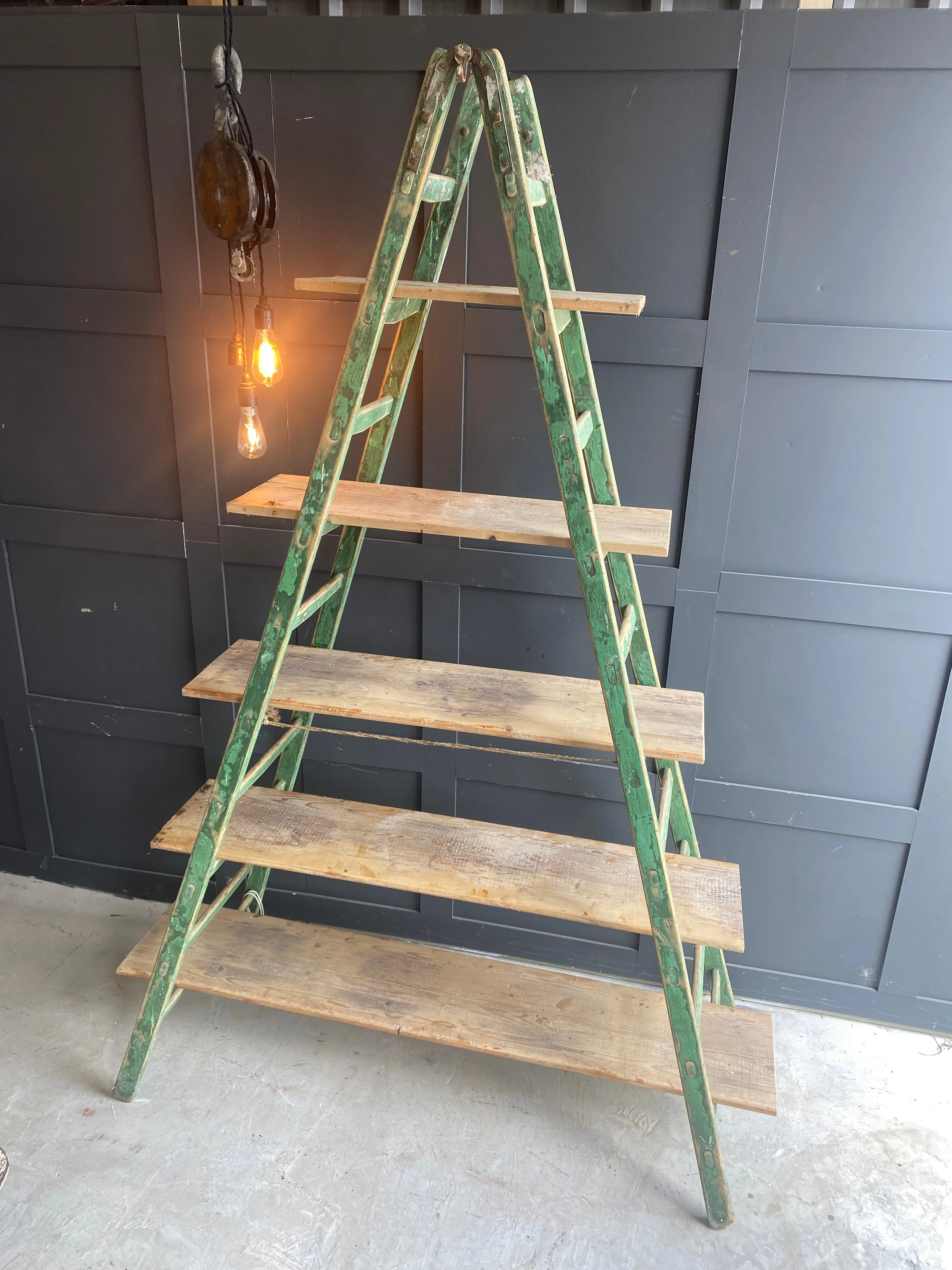 French fruit picking Ladder display unit