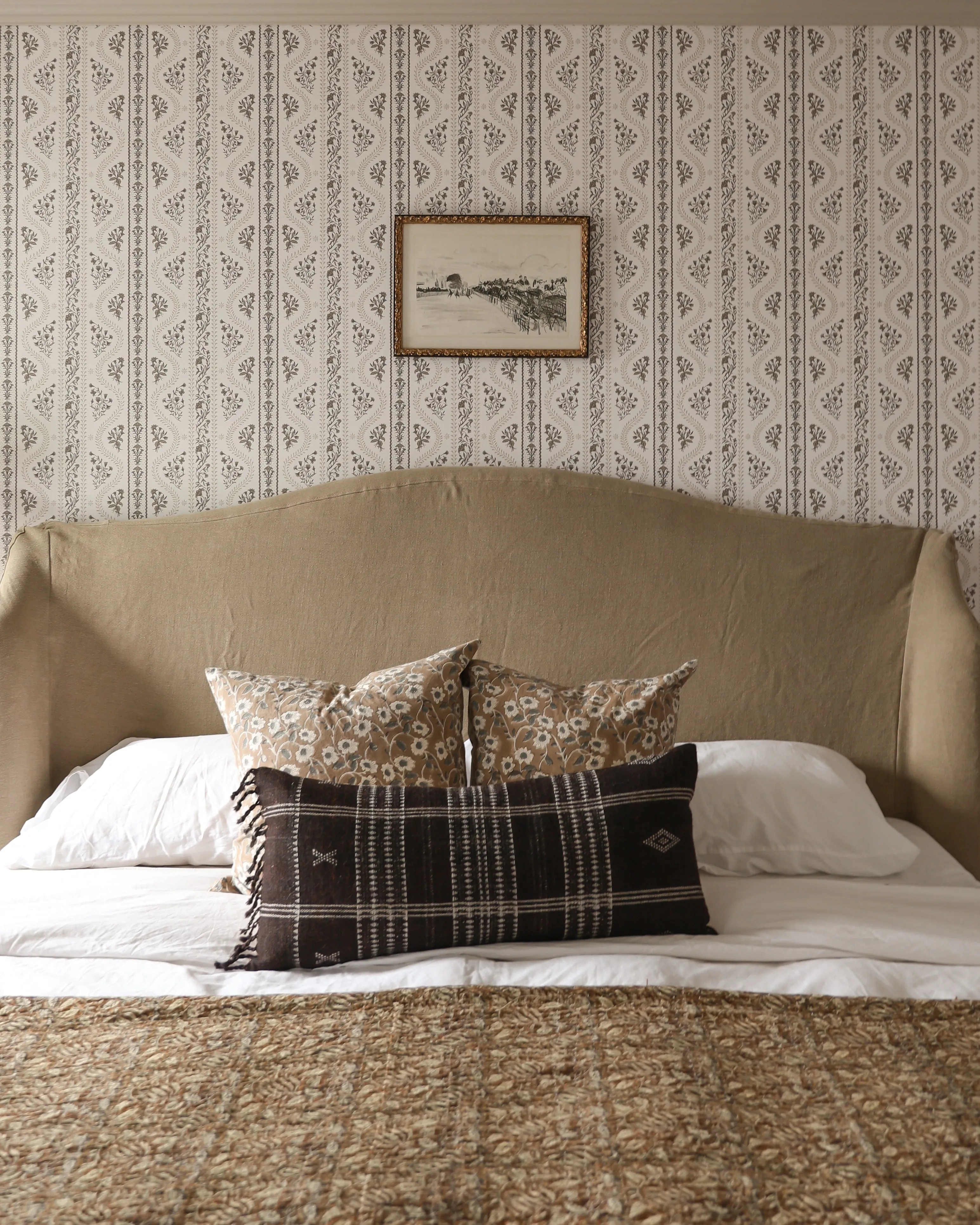 Mary Slipcover Bed