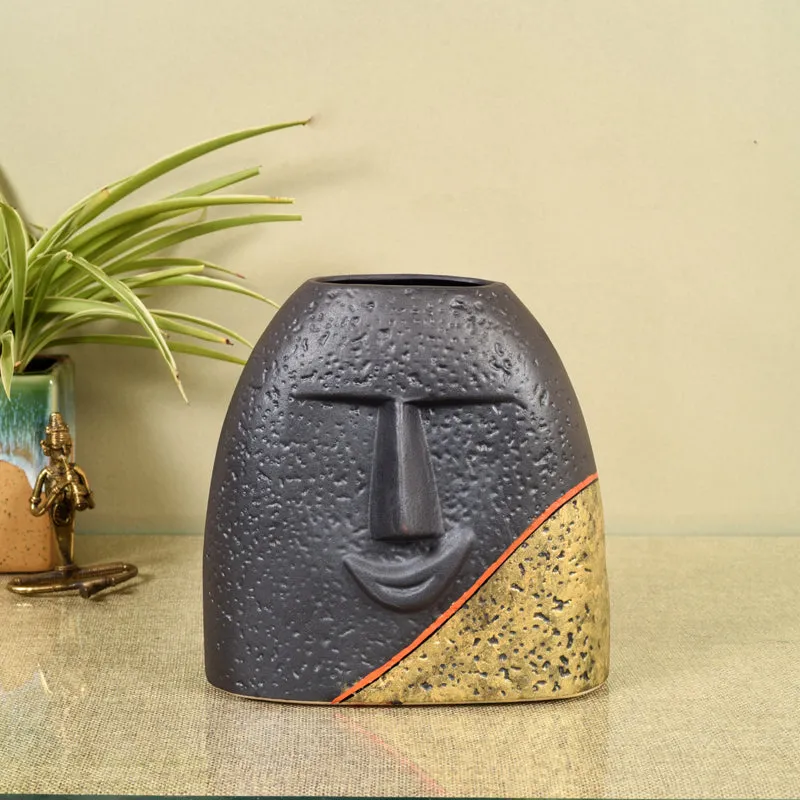 Maxoma Face Vase
