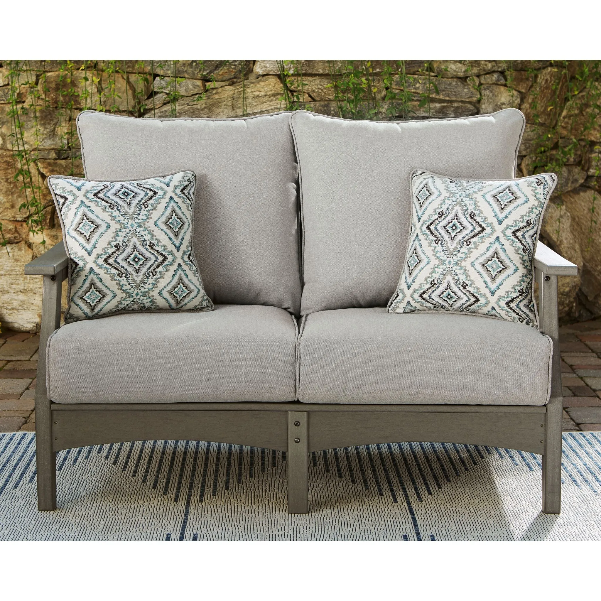 Outdoor Visola Loveseat w/Cushion