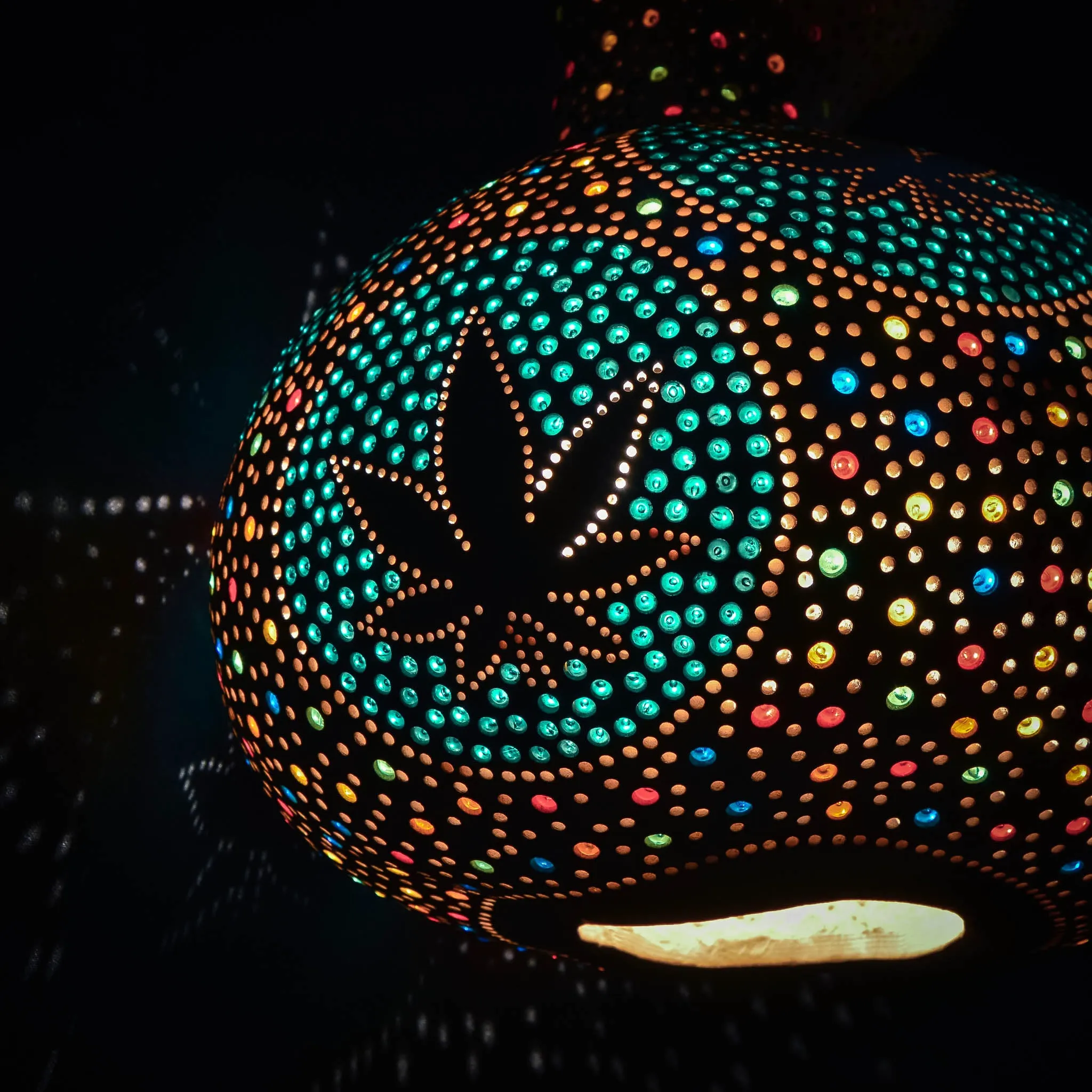 Pumpkin Lamp - Pot Leaves |210