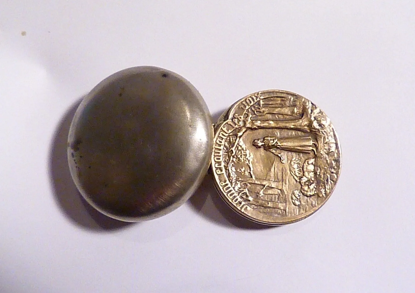 Rare compact mirrors antique ARMAND BARGAS medallion compact Joan of Arc Jeanne d'Arc