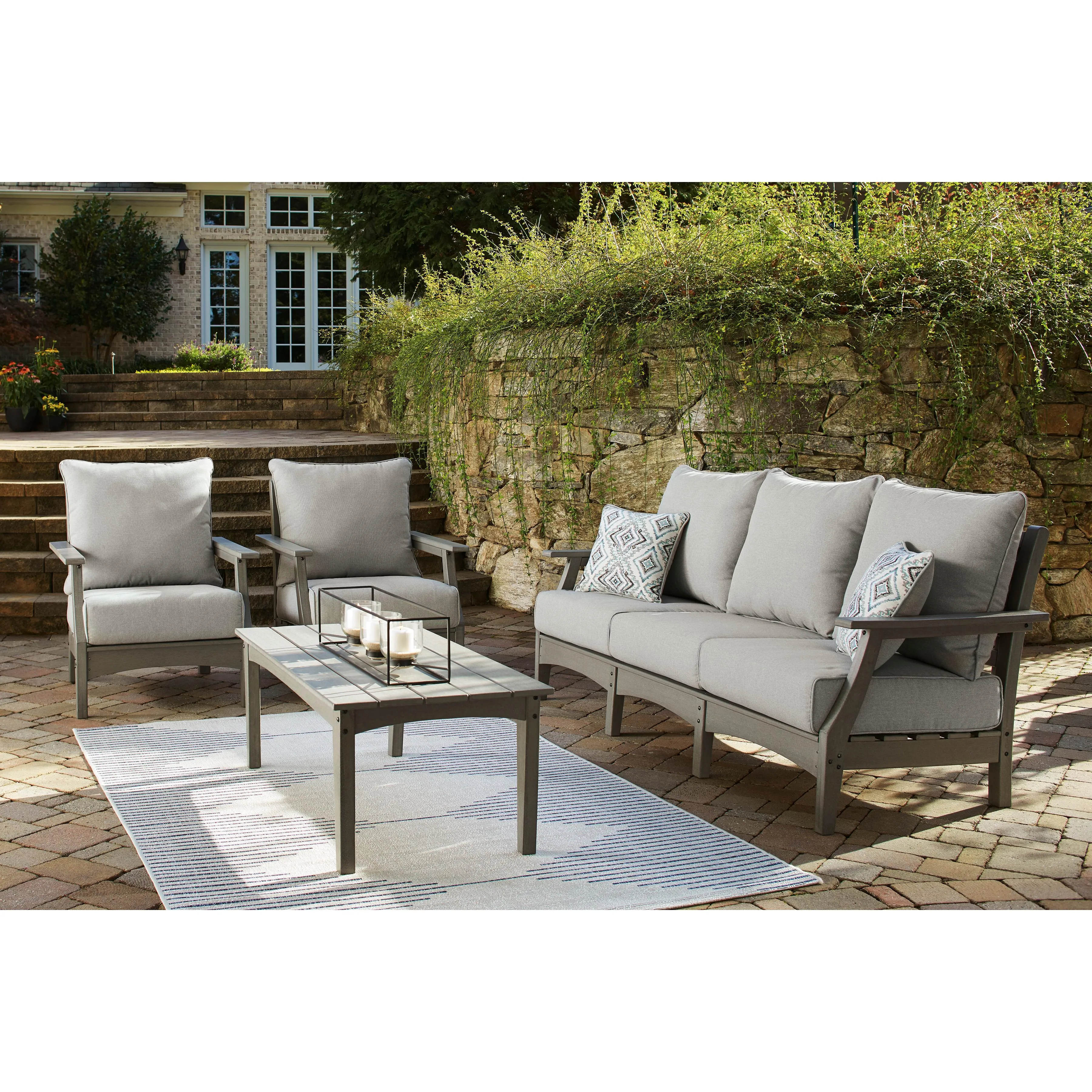 Signature Design by Ashley Visola P802-820 Lounge Chair with Cushion