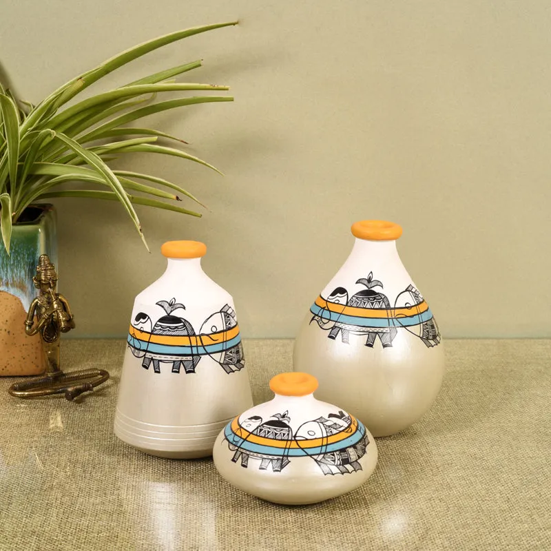 Sinchora Mystic Madhubhani Vase - Set Of Three