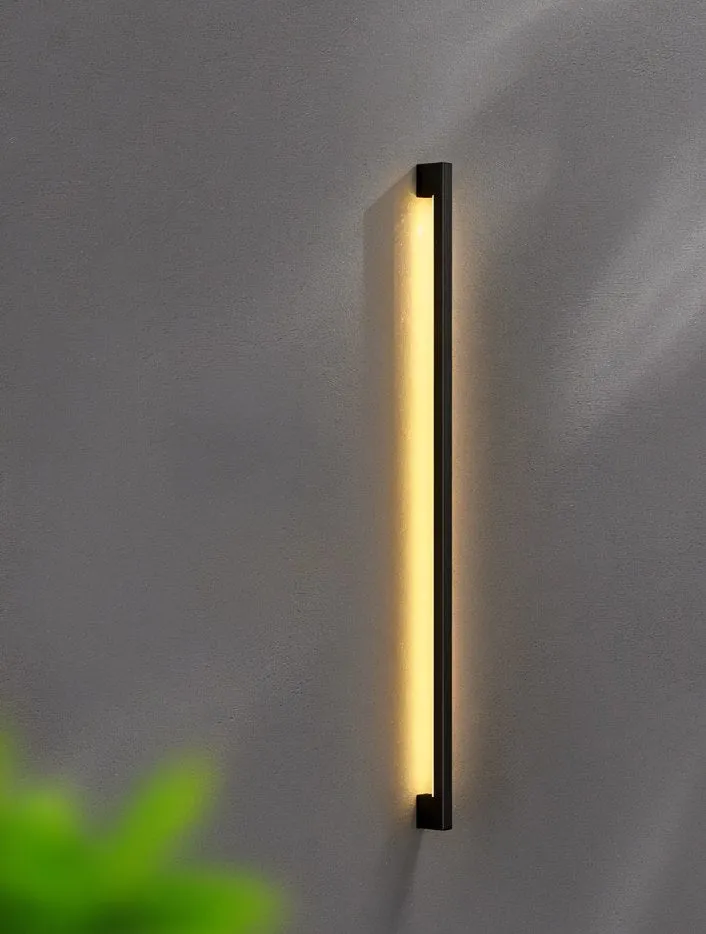 Zukruf Wall Lamp