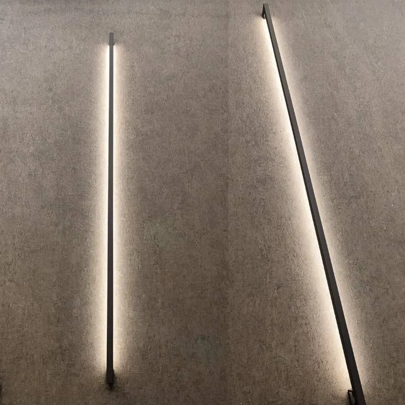 Zukruf Wall Lamp
